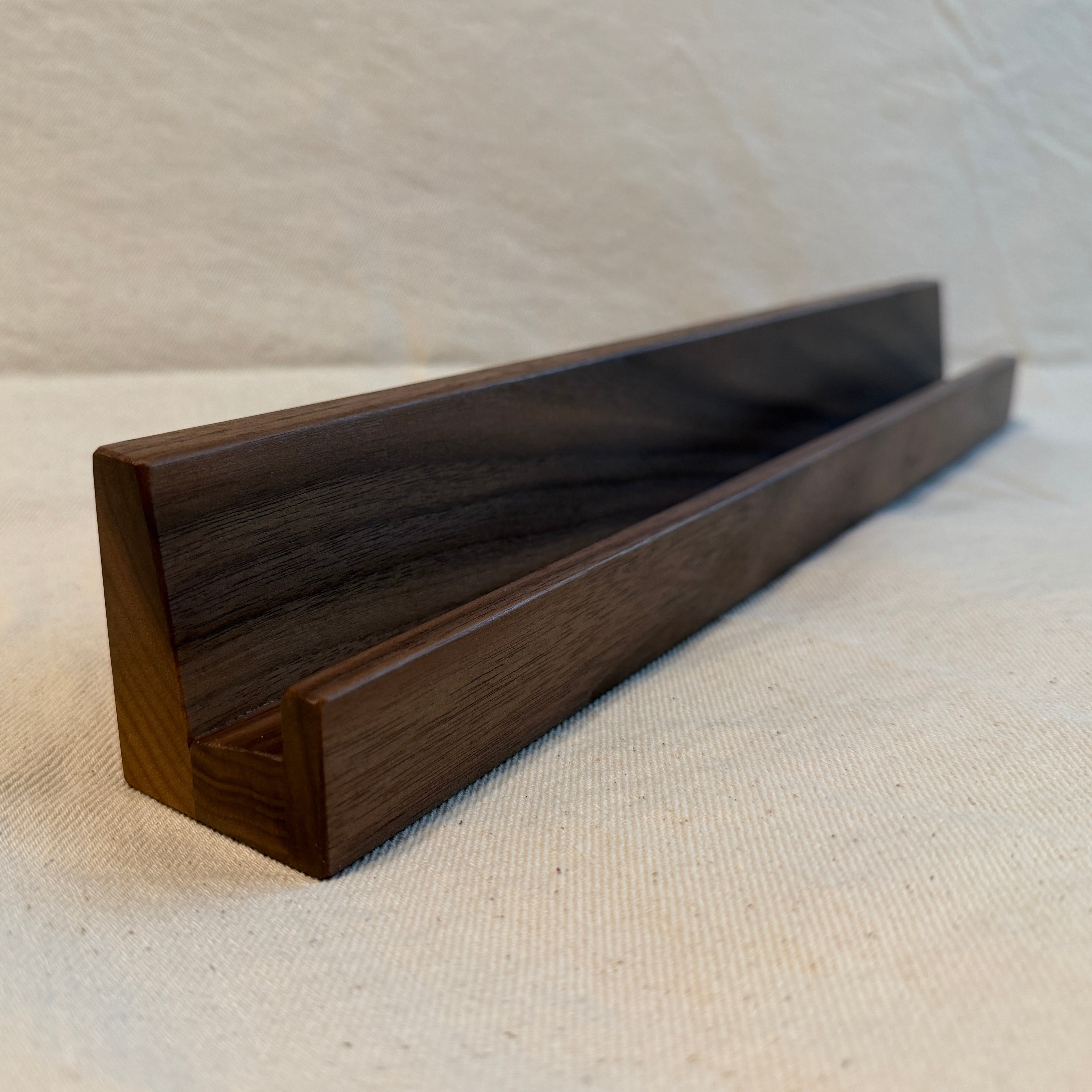 18-inch Shelf Wall-Mounted
