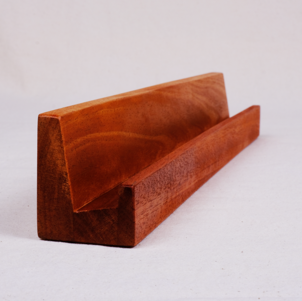 18-inch Shelf Wall-Mounted